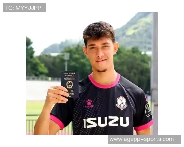 陈蒲边路停球失误摔倒引发球迷不满表现低迷遭热议