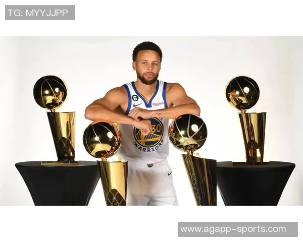 库里谈詹姆斯缺阵原因称其必定有正当理由想上场比赛 库里谈詹姆斯缺阵原因称其必定有正当理由想上场比赛