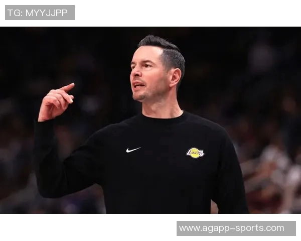 雷迪克谈詹姆斯训练策略强调今年应适度调整备战节奏